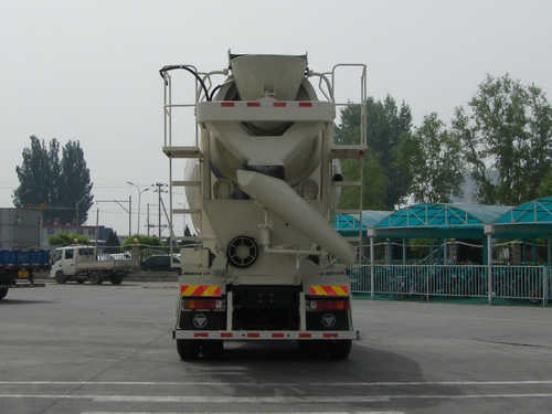 国四欧曼牌BJ5318GJB-XA型混凝土搅拌运输车