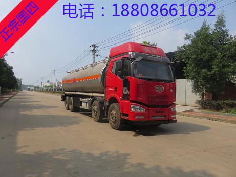 解放前四后八铝合金运油车 解放前四后八铝合金运油车