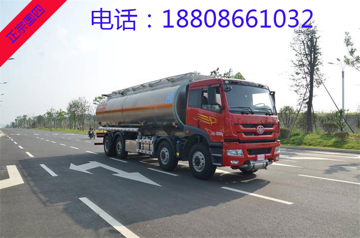 解放前四后六铝合金运油车 解放前四后六铝合金运油车