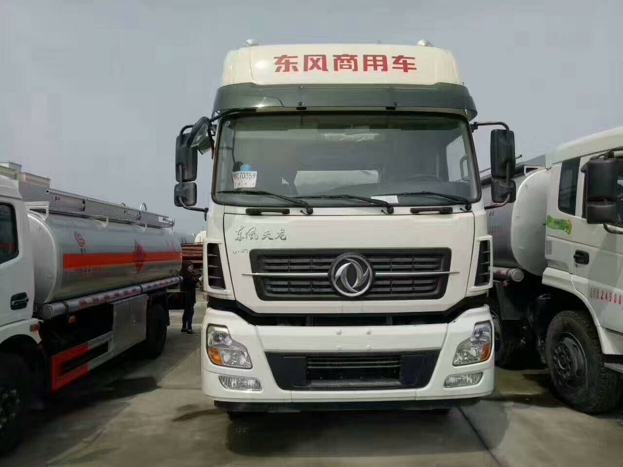 油罐车图片 油罐车图片