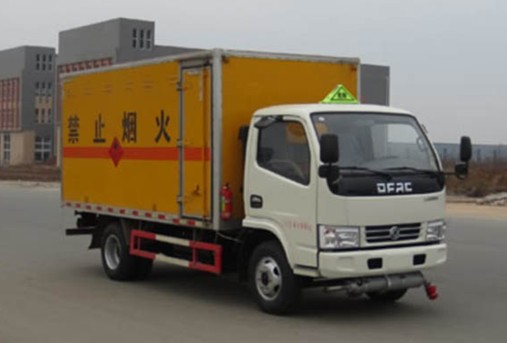 危险品厢式运输车