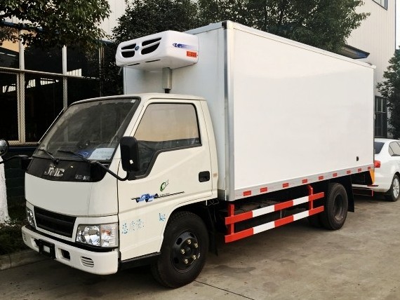 江铃新顺达4.15米冷藏车