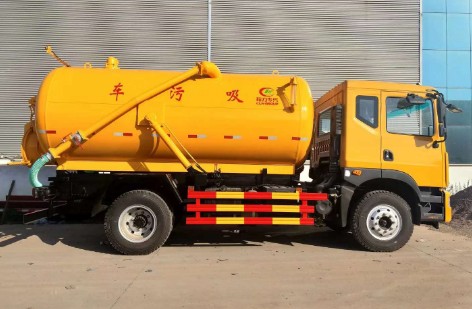 东风多利卡D9 10-12方吸污车