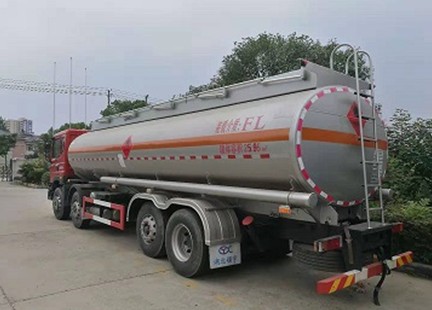 锡宇牌8X2东风T5空气悬挂运油车图片 锡宇牌8X2东风T5空气悬挂运油车图片
