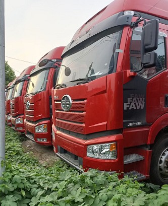 库存解放J6P双驱牵引车 库存解放J6P双驱牵引车