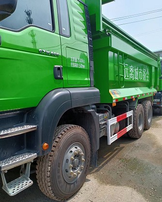 库存重汽汕德卡后八轮渣土车 库存重汽汕德卡后八轮渣土车