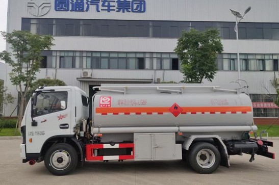 国六东风多利卡8吨加油车/运油车图片 国六东风多利卡8吨加油车/运油车图片