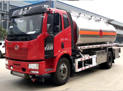解放J6单桥铝合金油罐车 解放J6单桥铝合金油罐车