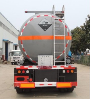 拉氨水的化工半挂运输车图片 拉氨水的化工半挂运输车图片