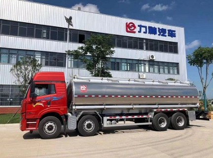 SLS5320GPGC5Q型普通液体运输车图片 SLS5320GPGC5Q型普通液体运输车图片