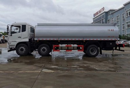 SCS5250GPGDFH型东风天锦小三轴普通液体运输车 SCS5250GPGDFH型东风天锦小三轴普通液体运输车
