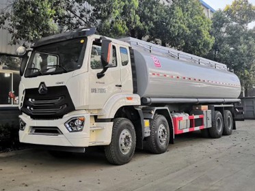 重汽豪瀚前四后八供液车 重汽豪瀚前四后八供液车