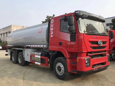 红岩杰狮后双桥供液车 红岩杰狮后双桥供液车