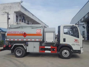 重汽小豪沃飞机加油车 重汽小豪沃飞机加油车