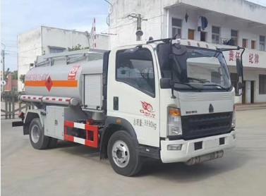 重汽小豪沃飞机加油车 重汽小豪沃飞机加油车