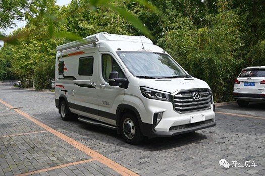 齐星大通V90升顶房车