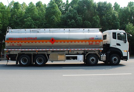 国六东风天龙30方运油车 国六东风天龙30方运油车