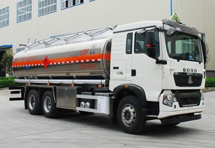 国六重汽豪沃24方运油车 国六重汽豪沃24方运油车