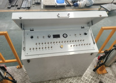 4.2立方智能型沥青洒布车 4.2立方智能型沥青洒布车
