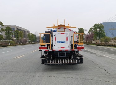 4.2立方标准型沥青洒布车 4.2立方标准型沥青洒布车
