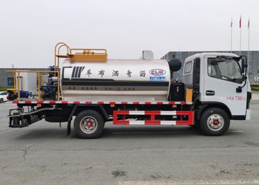 4.2立方标准型沥青洒布车 4.2立方标准型沥青洒布车