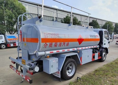 国六东风8吨油罐车 国六东风8吨油罐车