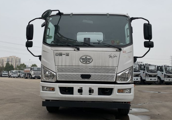 国六解放(J6F)7吨油罐车|加油车 国六解放(J6F)7吨油罐车|加油车