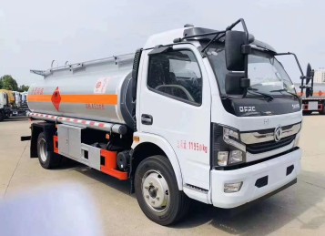 加油车图片