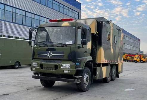 东风天锦六驱越野餐车 东风天锦六驱越野餐车