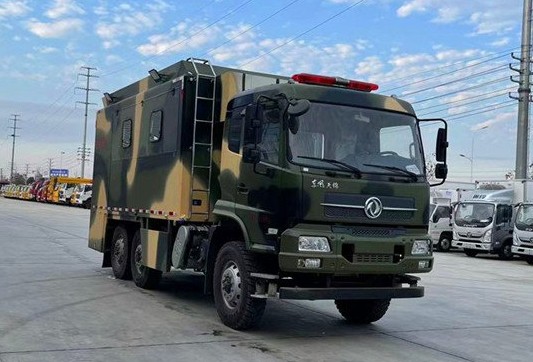 东风天锦六驱越野餐车 东风天锦六驱越野餐车