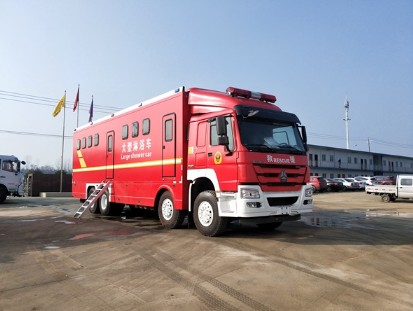 重汽豪沃前四后八大型淋浴车 重汽豪沃前四后八大型淋浴车