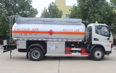 江淮骏铃8.1方易燃液体罐式运输车_润知星牌SCS5121GRYHFC6型易燃液体罐式运输车 江淮骏铃8.1方易燃液体罐式运输车_润知星牌SCS5121GRYHFC6型易燃液体罐式运输车