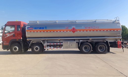 解放JK6前四后八铝合金油罐车_程力牌CL5320GYYLBWN型铝合金运油车 解放JK6前四后八铝合金油罐车_程力牌CL5320GYYLBWN型铝合金运油车