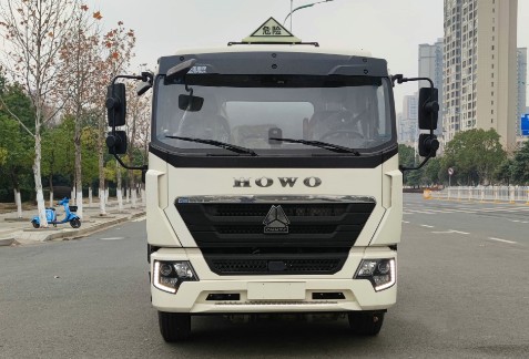 重汽豪沃10吨-12吨加油车_新东日牌YZR5187GJYZ6Q型加油车 重汽豪沃10吨-12吨加油车_新东日牌YZR5187GJYZ6Q型加油车
