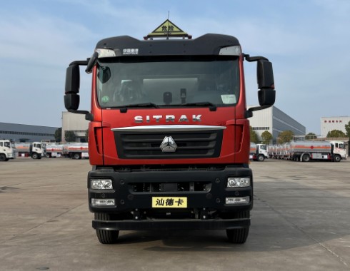 重汽汕德卡30方铝合金运油车,楚胜牌CSC5320GYYLZK6型铝合金运油车 重汽汕德卡30方铝合金运油车,楚胜牌CSC5320GYYLZK6型铝合金运油车