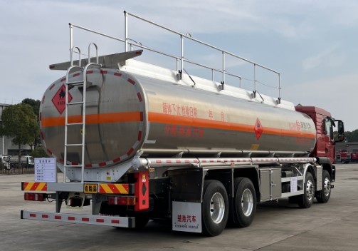 重汽汕德卡30方铝合金运油车,楚胜牌CSC5320GYYLZK6型铝合金运油车 重汽汕德卡30方铝合金运油车,楚胜牌CSC5320GYYLZK6型铝合金运油车